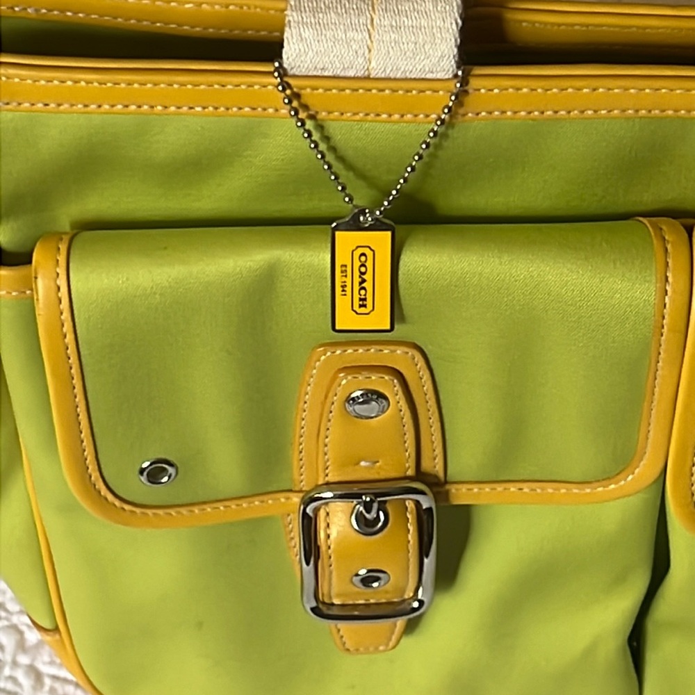 Coach Vintage Garden Tote Green Apple/ Yellow - Picture 5 of 12